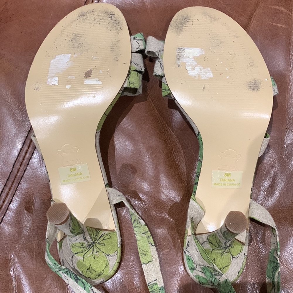 Candy apple ๐ green tie-around-ankle sexy heels, excellent condition - Picture 7 of 10